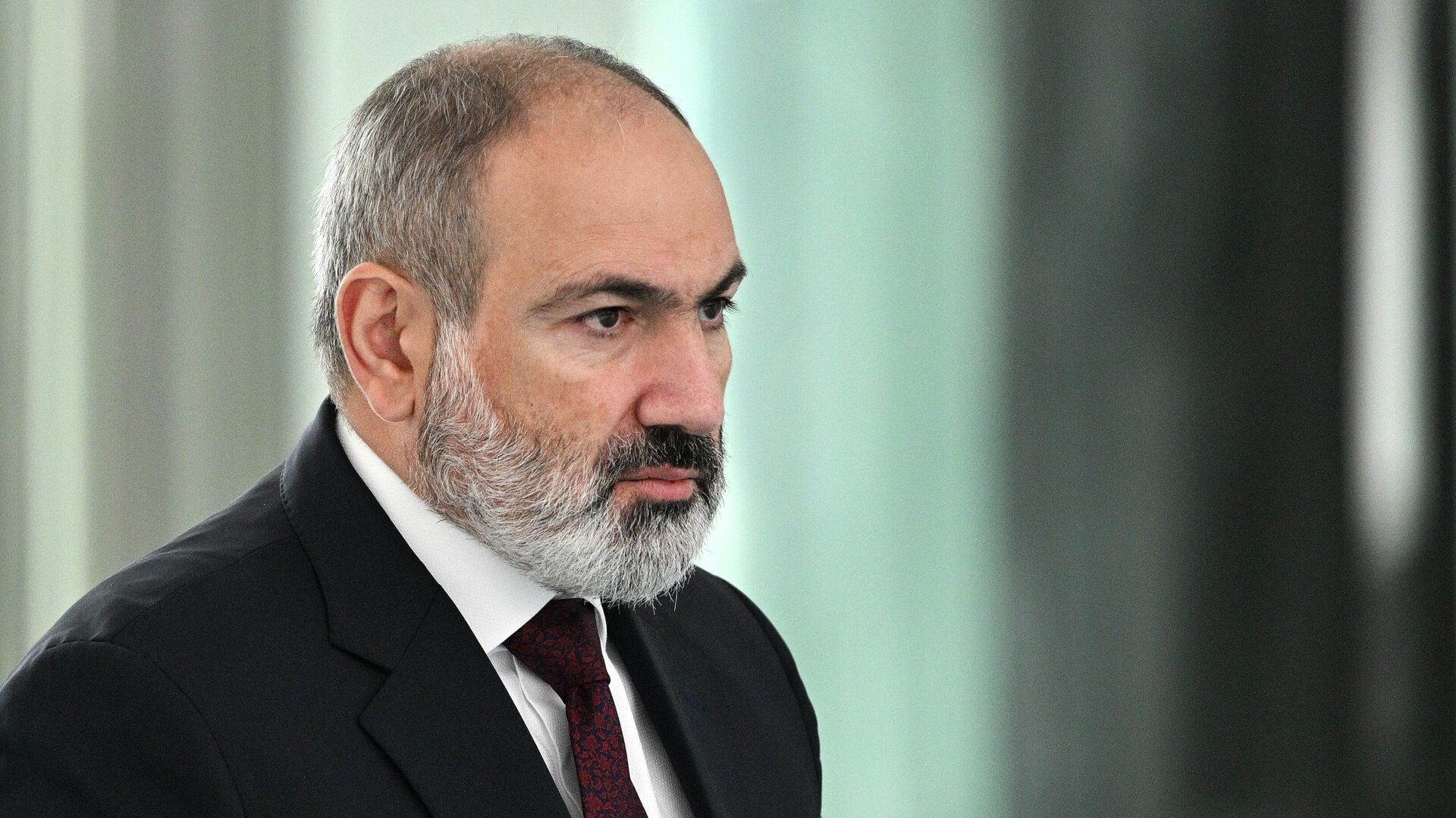 Арменският премиер Никол Пашинян каза, че няма правомощия да взема