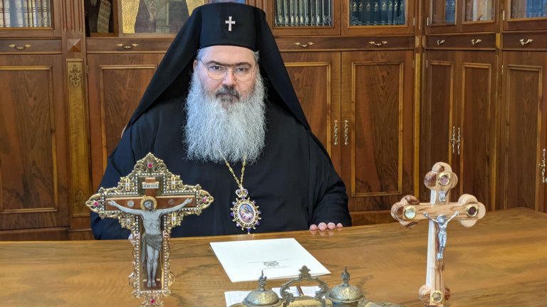 Към момента няма утвърдена листа с кандидати за Сливенски митрополит.Това