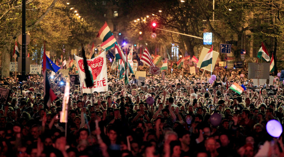 Хиляди излязоха по улиците на Будапеща с искане за оставката