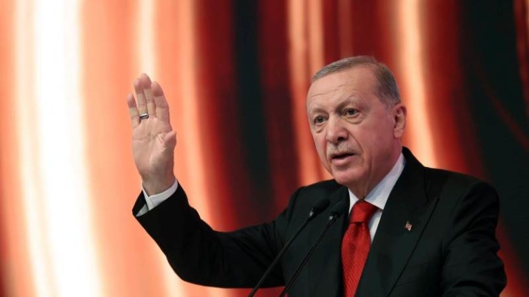 Администрацията на турския президент отхвърли призивите за предсрочни избори, като