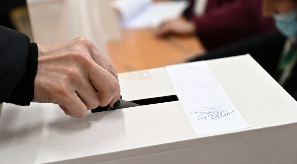 От 15 април Централната избирателна комисия започва да приема документи
