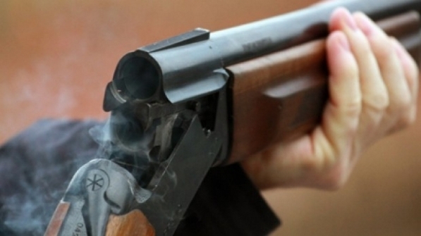 Снимка: СТРЕЛБА: 21-годишен простреля с пушка 33-годишен в Плевенско