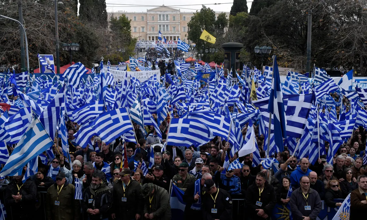 Работещите във всички гръцки медии участват в 24-часова стачка, като