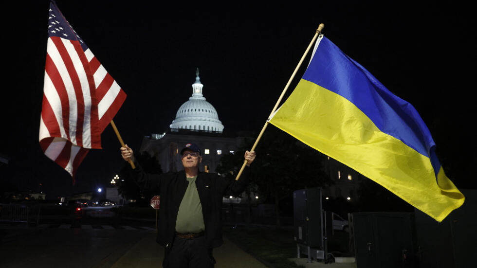 Снимка: НА ФИНАЛНАТА ПРАВА: Сенатът на САЩ одобри помощта от 95 млрд. долара за Украйна и Израел