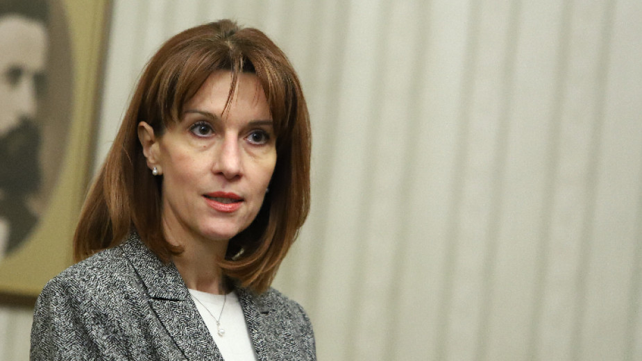 Председателят на ЦИК Камелия Нейкова заяви, че е решено да