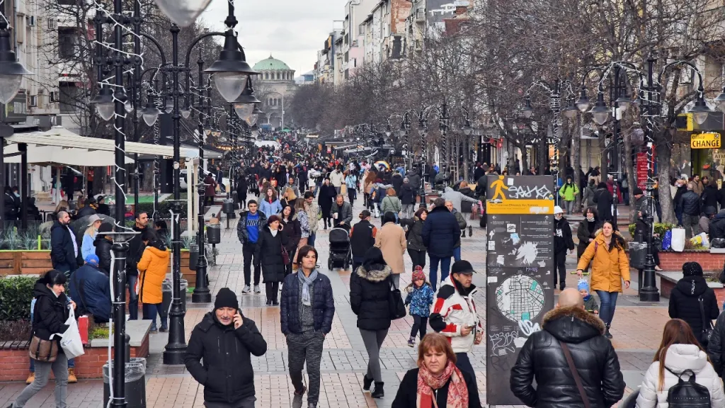 1 037 800 българи са в трудоспособна възраст, но не
