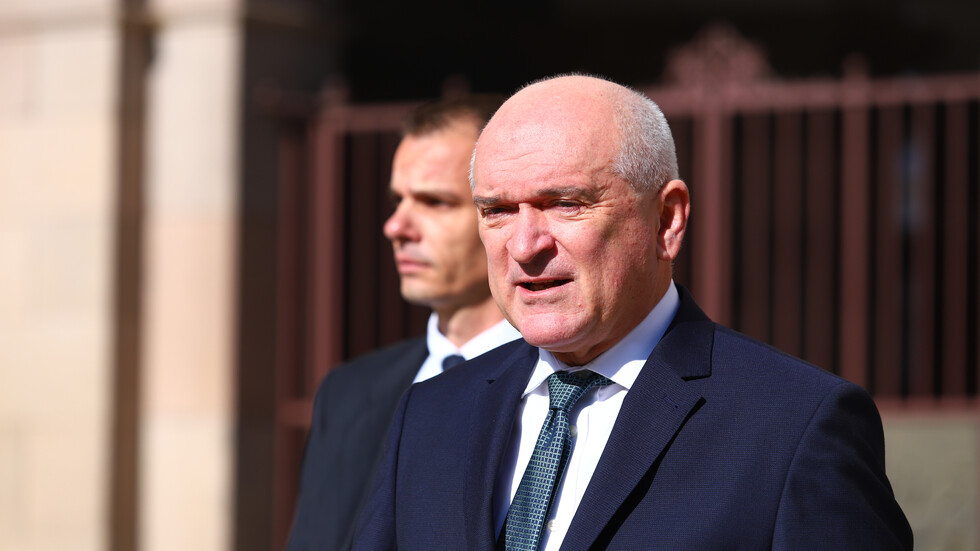 Служебният кабинет на Димитър Главчев освободи досегашното ръководство на Комисията