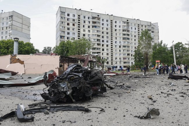 Руските атаки срещу Харкив с прецизни бомби показват опит на
