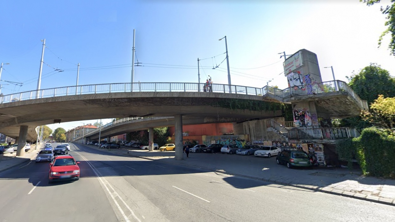 Известният бетонен мост в Пловдив, който 43 години свързваше централната