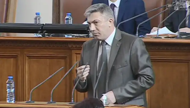 Лидерът на ДПС Мустафа Карадайъ заговори за оставка на