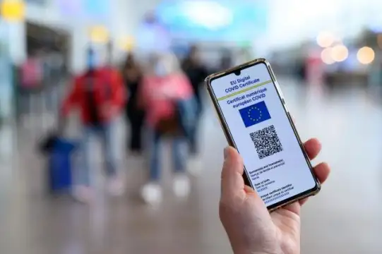 Европейската комисия предлага удължаване на цифровия сертификат COVID на ЕС