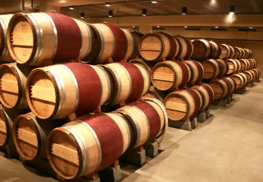 Липси на 319 241 литра бели и червени вина установиха