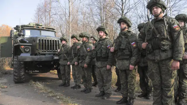 Русия обяви днес че редица нейни военни части се връщат