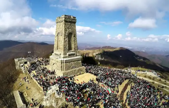 За честването на Националния празник на Република България на връх