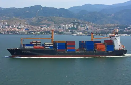 Товарен кораб потъна в Черно море край украинското пристанище Одеса