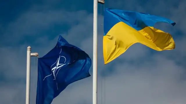 НАТО няма да затвори въздушното пространство над Украйна Това заяви