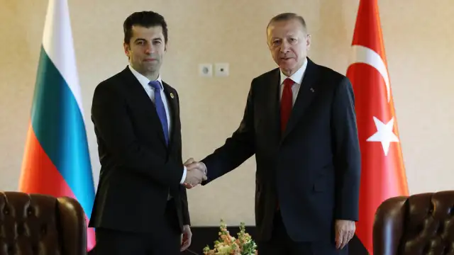 Снимка ЕПА БГНЕС Президентът на Турция Реджеп Тайип Ердоган се срещна с
