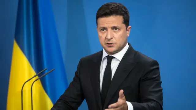 Украинският президент Володимир Зеленски внесе в парламента законопроект за удължаване