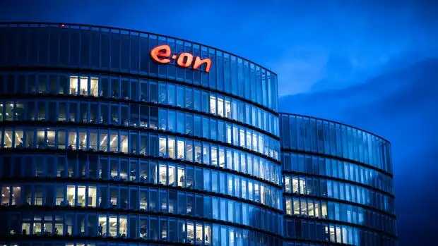 Най големият германски енергиен концерн E ON обяви че се отказва от