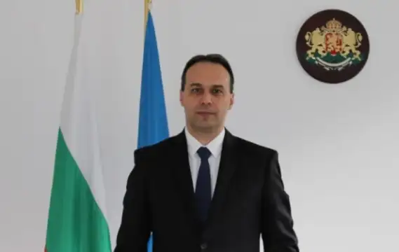 Министърът на отбраната Драгомир Заков ще участва днес 21 март