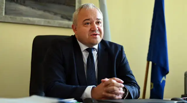 Министър председателят Кирил Петков е издал заповед с която отменя тази