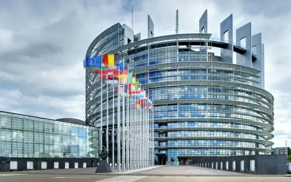 Европейският парламент одобри с огромно мнозинство незабавно да бъдат отпуснати
