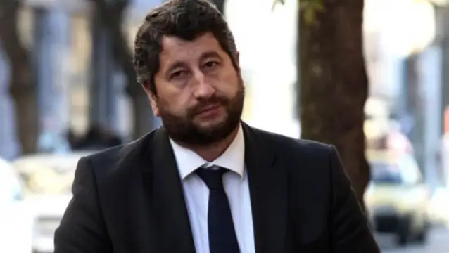 На брифинг съпредседателят на Демократична България Христо Иванов коментира прокуратурата