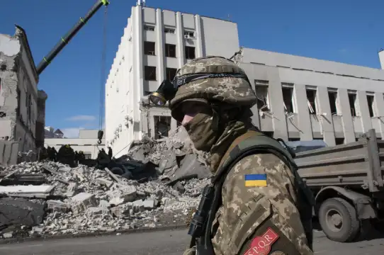 Украински дипломати в чужбина вербуват наемници каза в интервю за