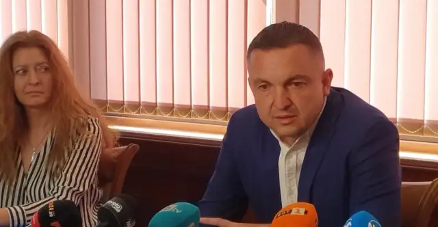 Кметът на Варна Иван Портних коментира пред журналисти План за