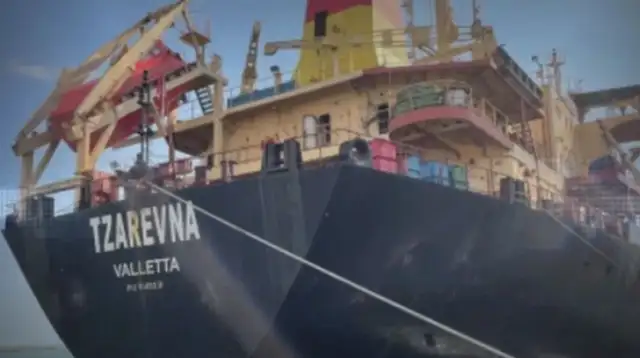 Очаква се българските моряци евакуирани от кораба в Черно море