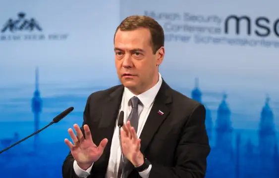 Бившият руски президент Дмитрий Медведев предупреди че обявяването на неплатежоспособност