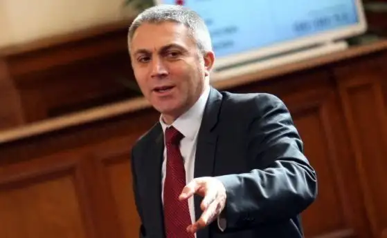 Председателят на ДПС Мустафа Карадайъ призова българските граждани в Турция