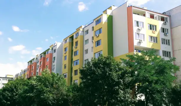 19 жилищни сгради по които вече са стартирали строително монтажни работи