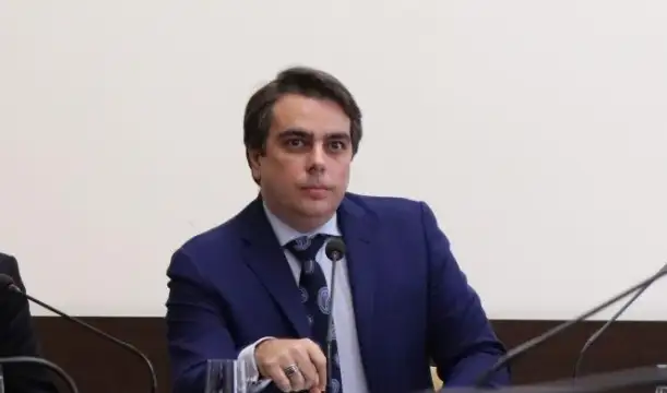 Позицията на президента е позорна Това заяви вицепремиерът Асен Василев
