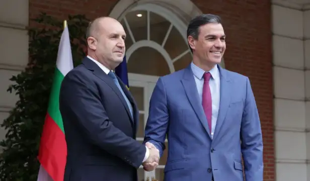 Испанският премиер Педро Санчес изказа вчера на президента на България Румен