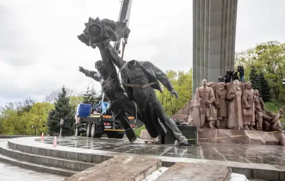Паметникът на Съветската армия в София ще бъде опакован със