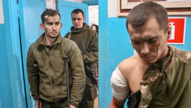 Войници от полк Азов са забранили на цивилни да напускат
