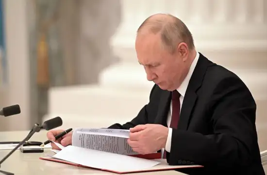 Руският президент Владимир Путин одобри нови ответни икономически санкции в