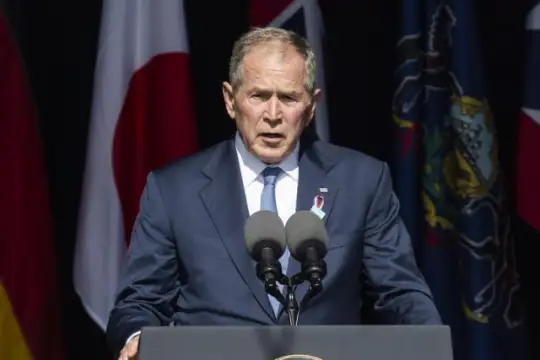 Бившият президент на САЩ Джордж Буш нарече украинския президент Владимир
