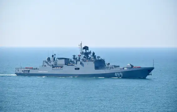 Руският военен кораб Адмирал Макаров е бил ударен от украински