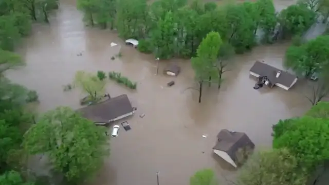 Обилни валежи станаха причина за тежки наводнения в американския щат