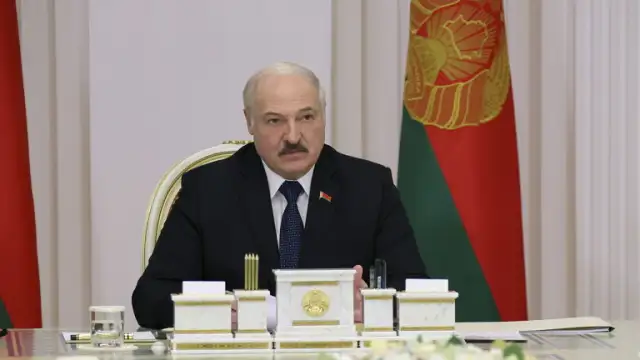 Президентът на Беларус Александър Лукашенко поздрави украинския народ за 77 та