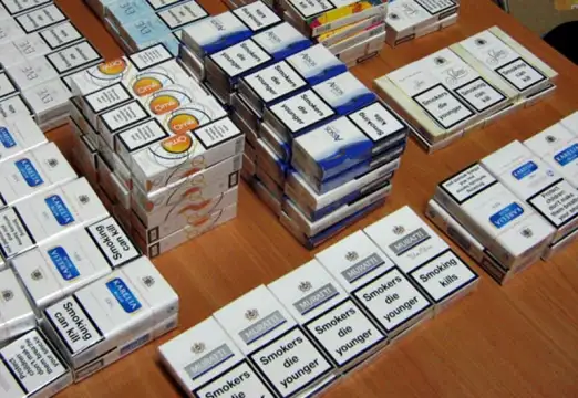 Цигари укрити в тайници конструктивни кухини и багаж задържаха митническите