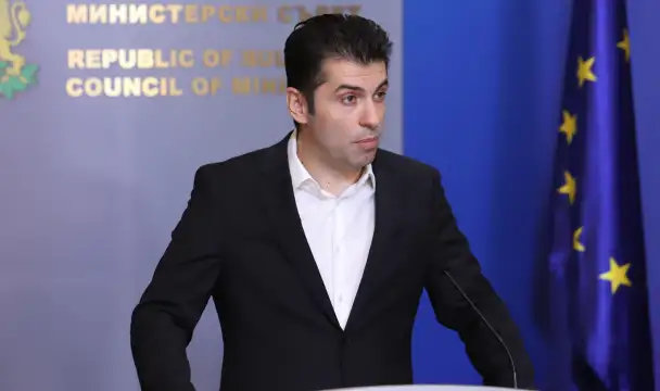 Министър председателят Кирил Петков е на изслушване в Народно събрание По традиция