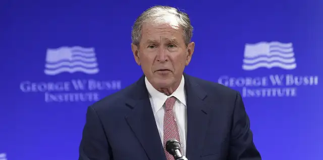 Бившият президент на САЩ Джордж Буш в разговор с руските