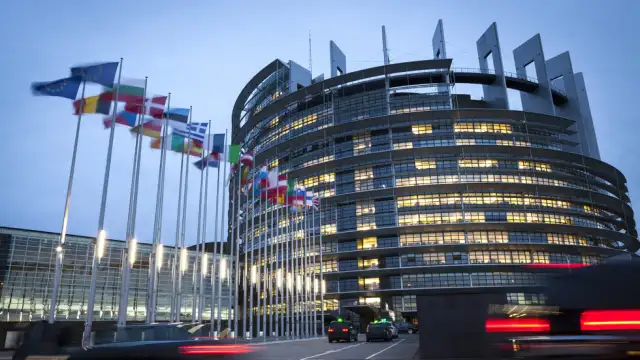 Европейската комисия е предложила днес действието на строгите бюджетни правила