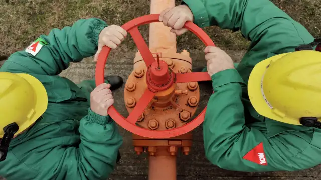 Газпром от 1 юни спира доставките за Shell Energy Europe