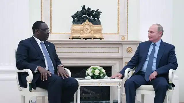 Президентът на Сенегал Маки Сол пристигна в Сочи за разговори