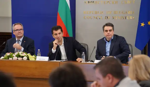 Премиерът Кирил Петков и представители на Министерски съвет се срещнаха