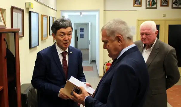 Председателят на ПП АБВ Румен Петков се срещна с посланика